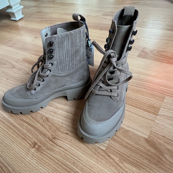 Leather ankle boots - Picture 8 of 9